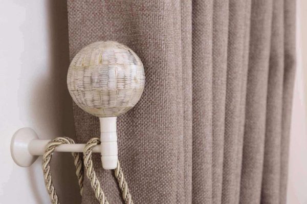 Tac Mahal Curtain Accessories. - Curtain Tieback - Curtain Holder - Tassel - Curtain Rail - Curtain Holdback- Wooden Accessories - 30.2230 - Image 2